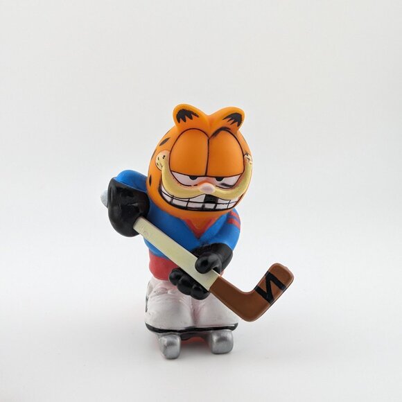 3 vintage Garfield sport figures - Soccer - Football - Hockey - Picture 2 of 7